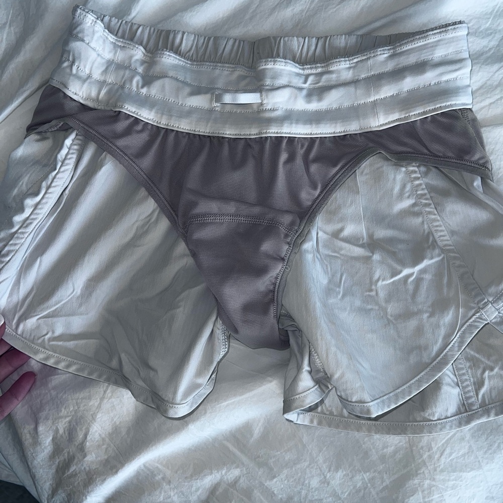 Lululemon Hotty Hot Shorts [Size: 6] - Picture 4 of 7